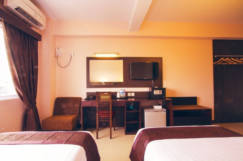 Hotel Yankin Yangon Exterior foto